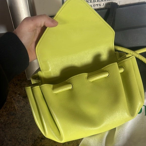 Authentic Bottega Vebnetta mini purse - Picture 2 of 8